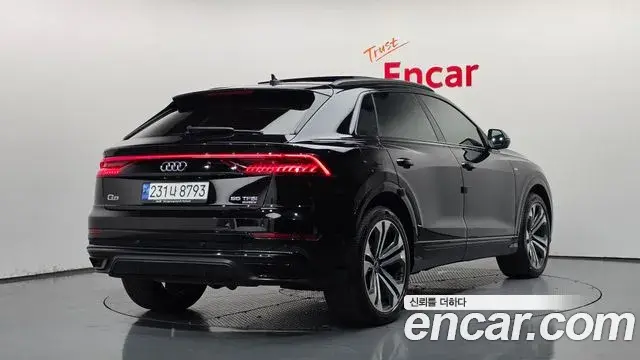 Audi Q7 2023 — Фото 2/20