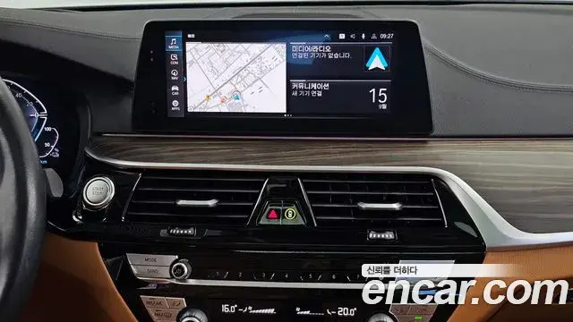 BMW 5 Series 2019 — Фото 14/20