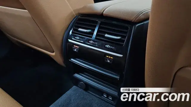 BMW 5 Series 2019 — Фото 19/20