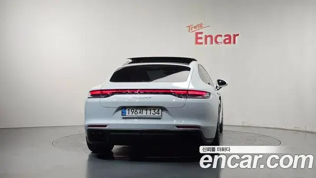 Porsche Panamera 2021 — Фото 4/20