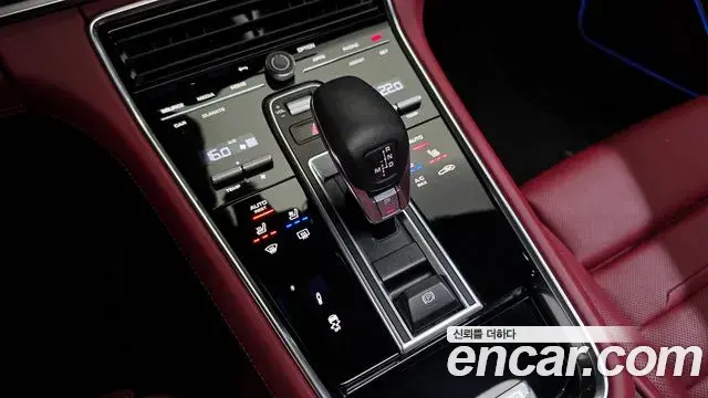 Porsche Panamera 2021 — Фото 9/20