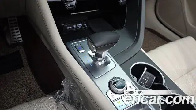 Genesis G70 2018 — Photo 32/32