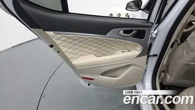 Genesis G70 2018 — Photo 9/32