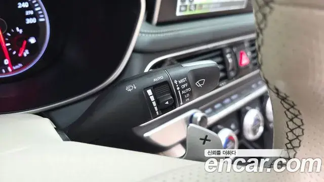 Genesis G70 2018 — Photo 8/32