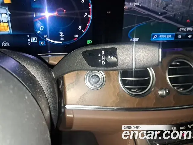 Mercedes-Benz E-Class 2022 — Фото 9/20