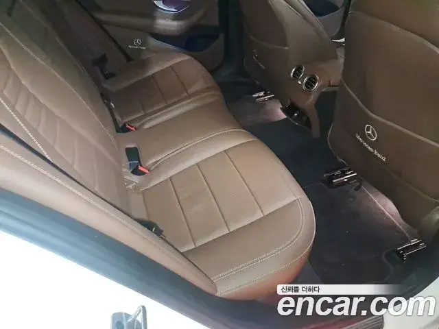 Mercedes-Benz E-Class 2022 — Фото 15/20