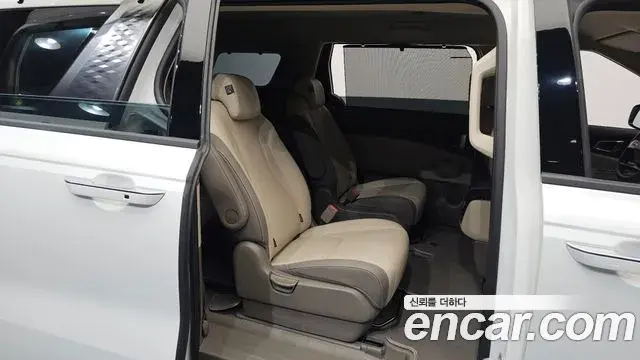 Kia Carnival 2025 — ფოტო 4/37