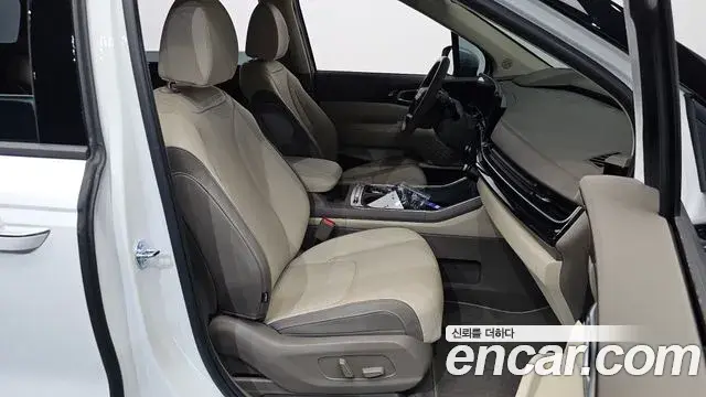 Kia Carnival 2025 — ფოტო 22/37