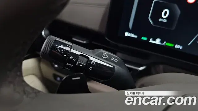 Kia Carnival 2025 — ფოტო 34/37