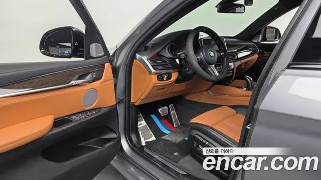 BMW X6 2018 — Фото 10/20