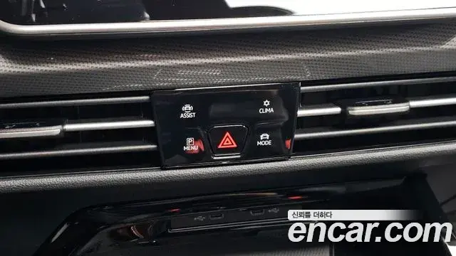 Volkswagen Golf 2026 — Photo 8/38