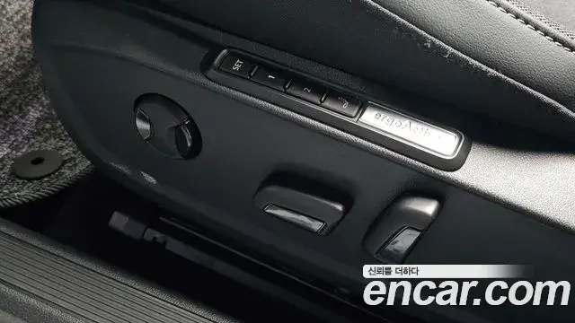 Volkswagen Golf 2026 — Photo 35/38