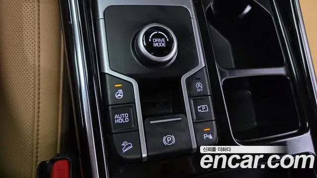 Kia Sorento 2022 — Фото 18/20
