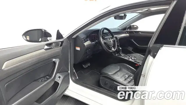 Volkswagen Arteon 2019 — Фото 10/20