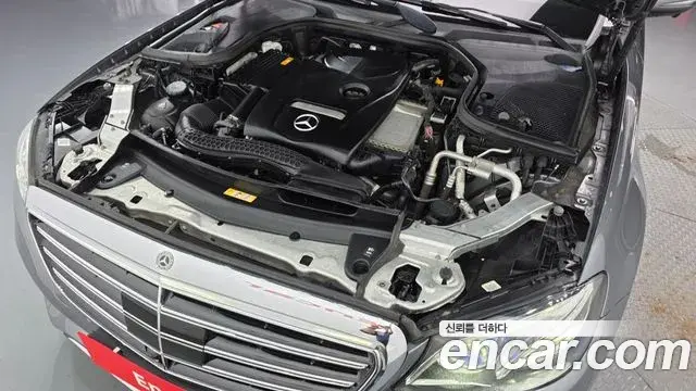 Mercedes-Benz E-Class 2020 — Фото 6/20