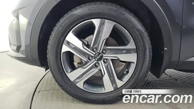Kia Sorento 2022 — Фото 4/20