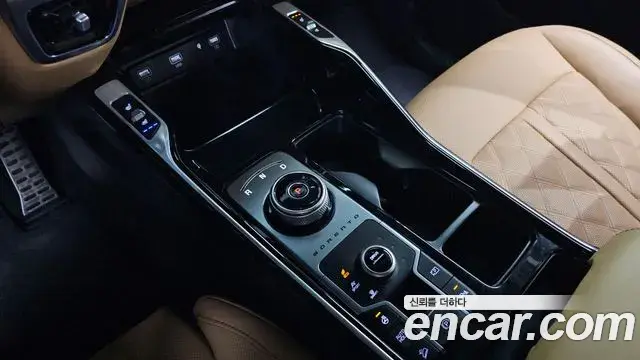 Kia Sorento 2022 — Фото 8/20