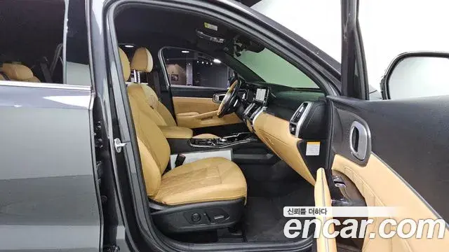 Kia Sorento 2022 — Фото 11/20