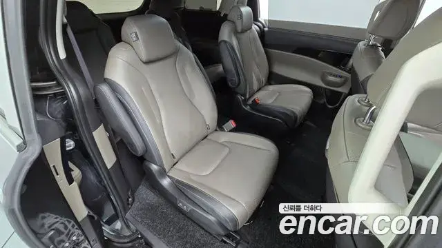 Kia Carnival 2023 — Фото 11/20