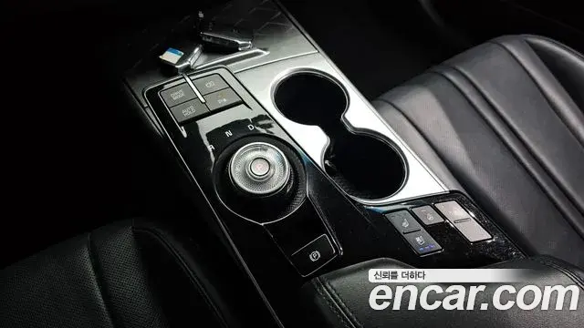 Kia K8 2022 — ფოტო 30/32