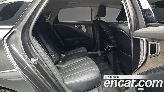 Kia K8 2022 — ფოტო 13/32