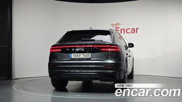 Audi Q7 2021 — Фото 4/20