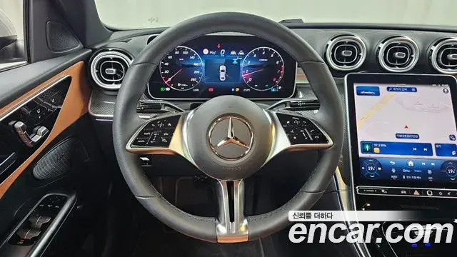 Mercedes-Benz C-Class 2026 — Фото 13/20