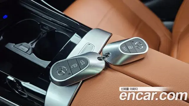 Mercedes-Benz C-Class 2026 — Фото 15/20