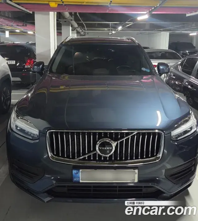 Volvo XC90 2022 — Фото 9/18
