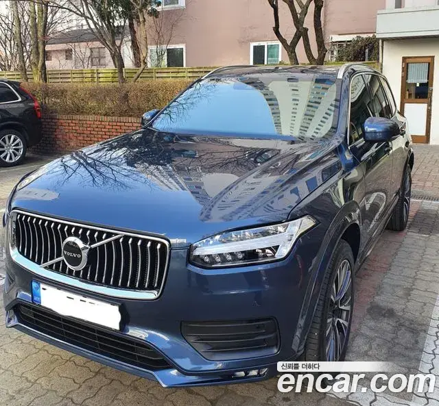 Volvo XC90 2022 — Фото 1/18