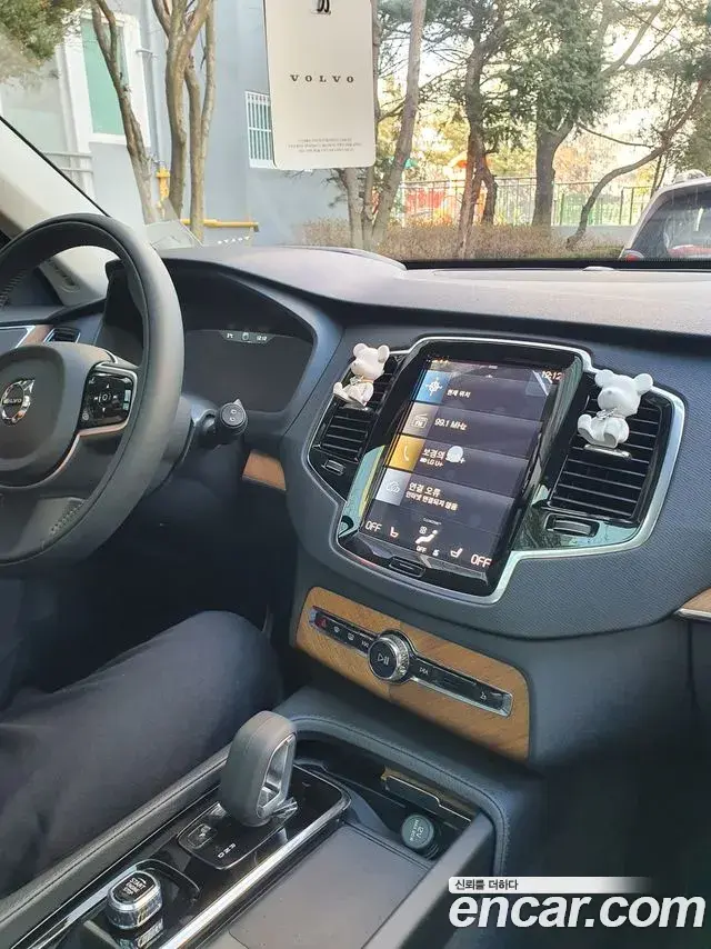 Volvo XC90 2022 — Фото 11/18