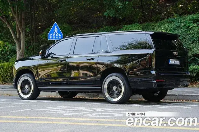 Cadillac Escalade 2025 — Photo 6/20