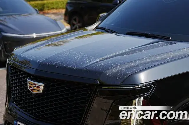 Cadillac Escalade 2025 — Photo 2/20