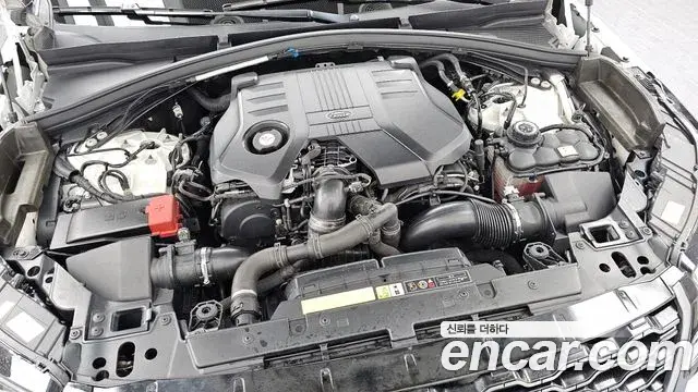 Land Rover Range Rover Velar 2019 — Şəkil 16/33