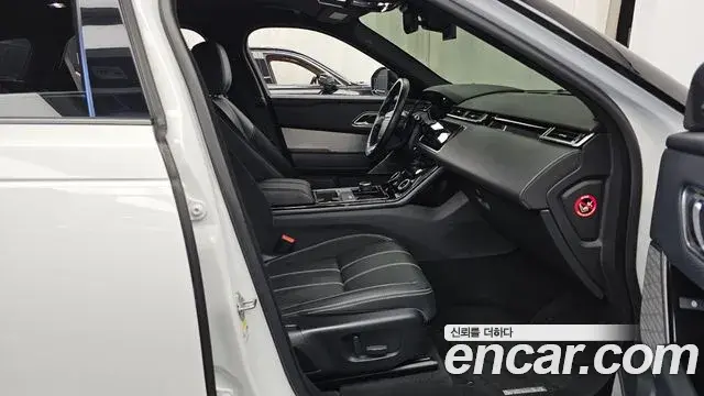 Land Rover Range Rover Velar 2019 — Şəkil 11/33