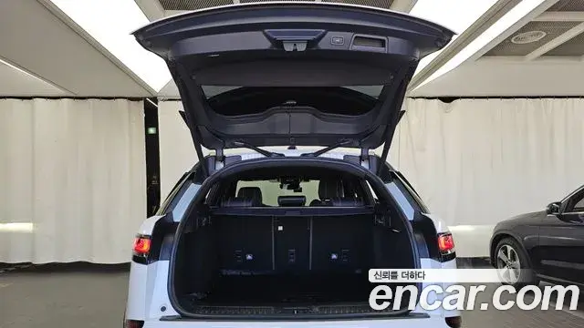 Land Rover Range Rover Velar 2019 — Şəkil 26/33