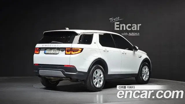 Land Rover Discovery Sport 2021 — Фото 2/20