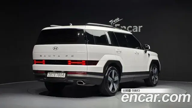 Hyundai Santa Fe 2023 — ფოტო 2/20