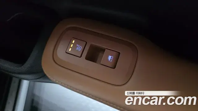 Hyundai Santa Fe 2023 — ფოტო 18/20