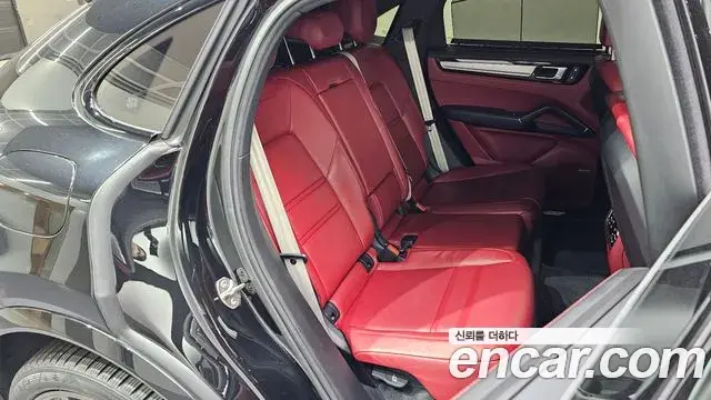 Porsche Cayenne 2023 — Фото 11/20