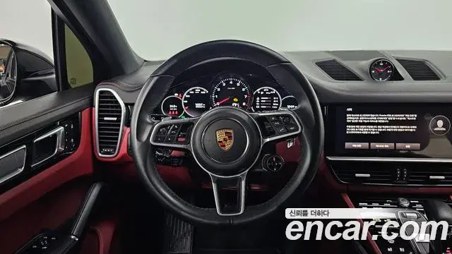 Porsche Cayenne 2023 — Фото 12/20
