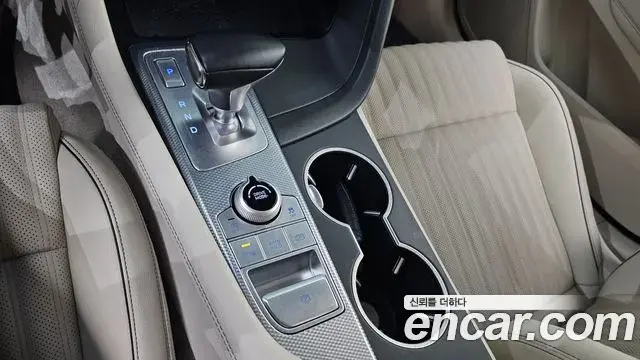 Genesis G70 2022 — ფოტო 13/30