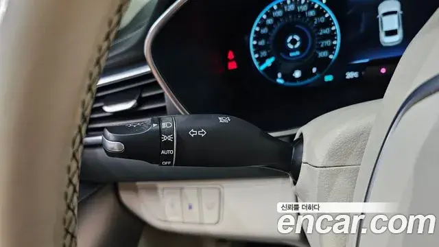 Genesis G70 2022 — ფოტო 24/30