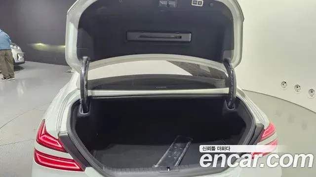 Genesis G70 2022 — ფოტო 15/30