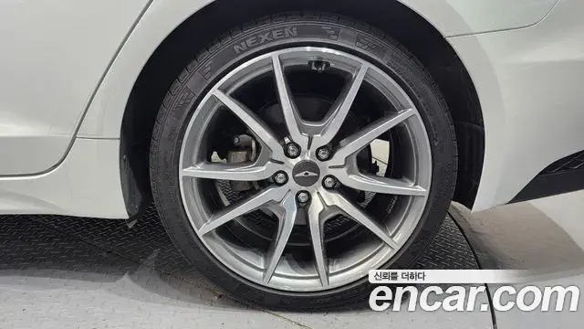 Genesis G70 2022 — ფოტო 27/30