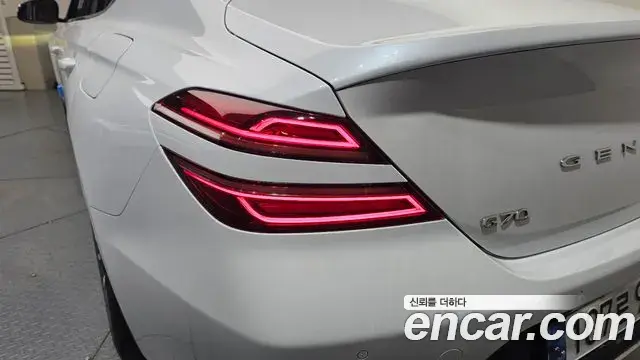 Genesis G70 2022 — ფოტო 14/30