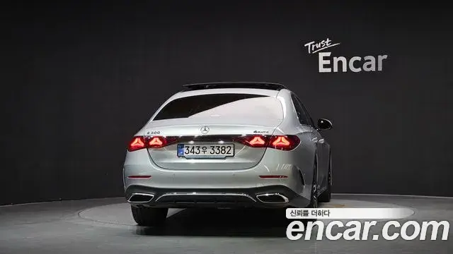 Mercedes-Benz E-Class 2024 — Фото 3/20