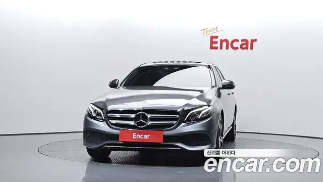 Mercedes-Benz E-Class 2018 — Фото 2/20