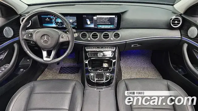 Mercedes-Benz E-Class 2018 — Фото 10/20