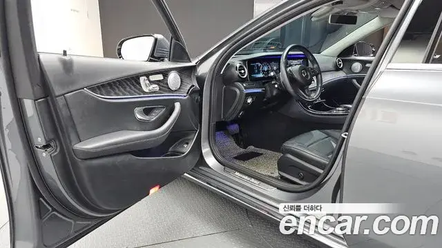 Mercedes-Benz E-Class 2018 — Фото 8/20